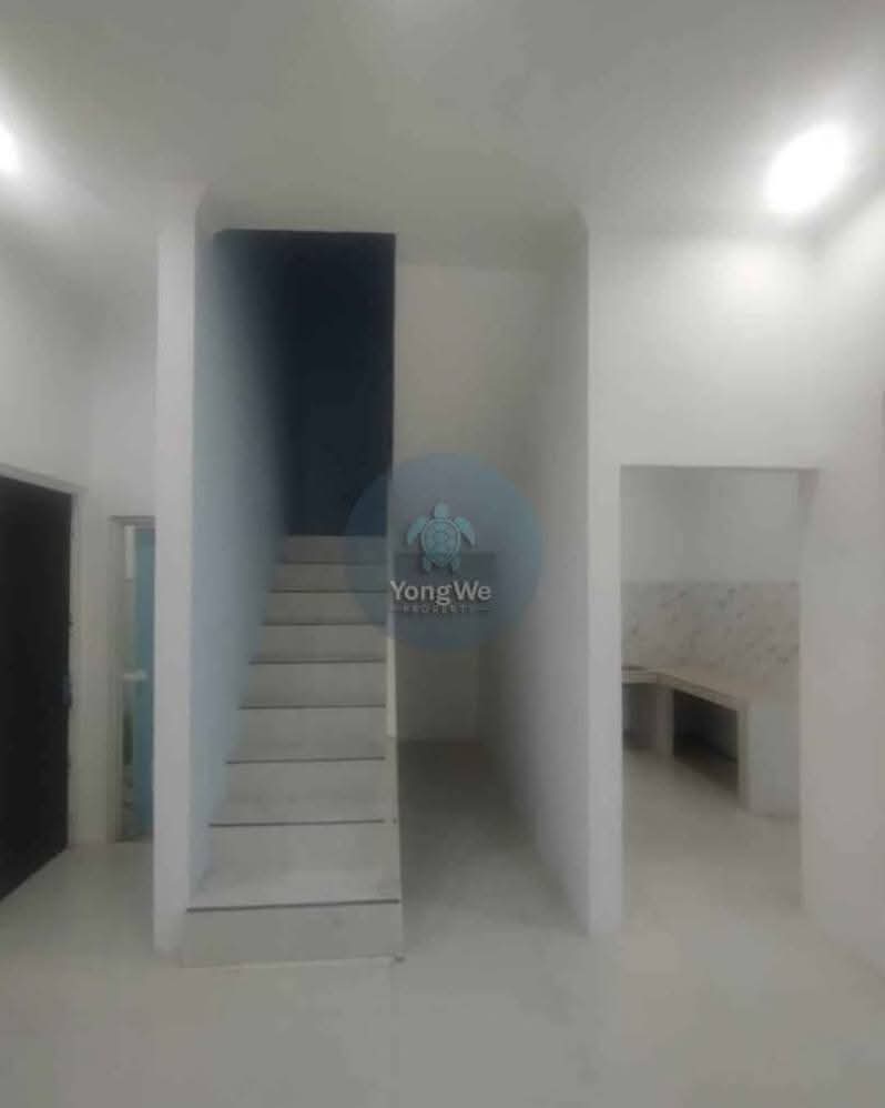 Tampak Dalam